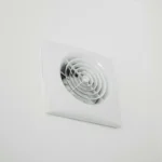 VMC salle de bain sans conduit : quelle solution choisit vraiment la bonne ?
