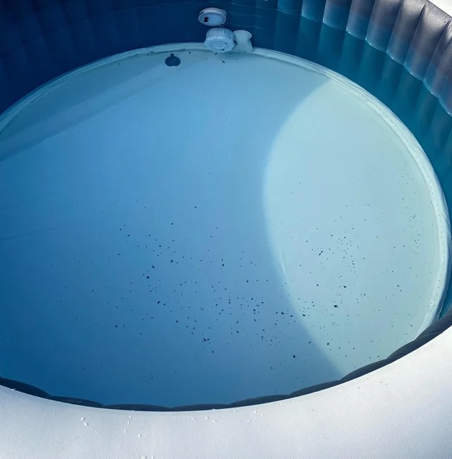 sédiment noir fond spa