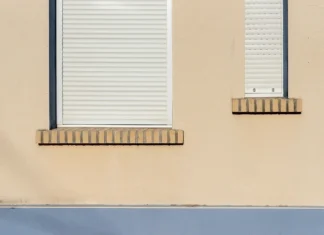 Volet roulant PVC ou aluminium : le vrai écart, au-delà du prix affiché