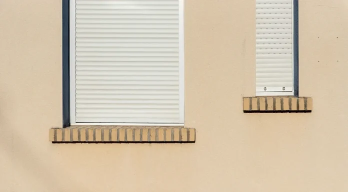 Volet roulant PVC ou aluminium : le vrai écart, au-delà du prix affiché