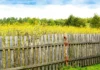 7 erreurs qui condamnent votre bordure de jardin en bois avant 2 ans