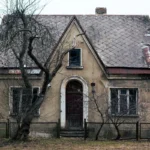 Maison abandonnée à donner : trois voies réelles, une seule vraiment gratuite